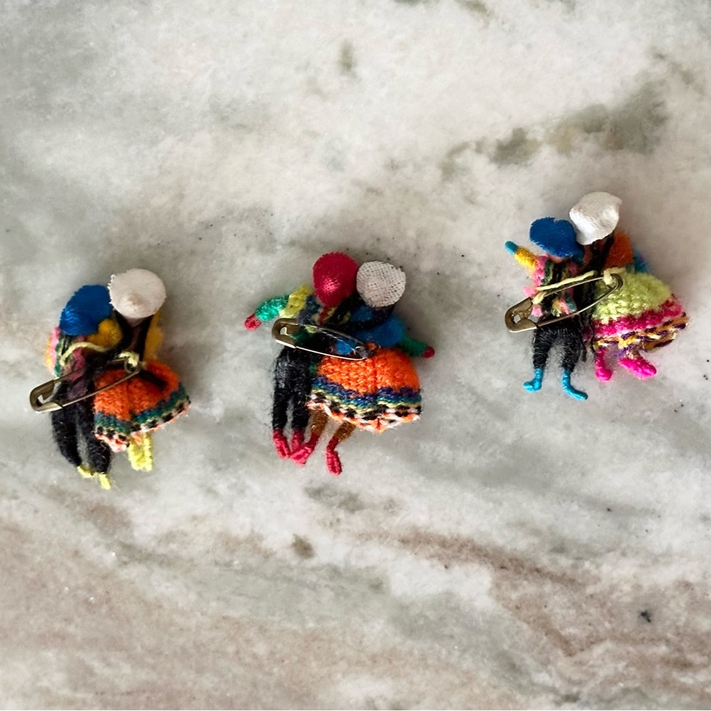 Handmade Vintage Mexico Souvenir Dancing Couple Lapel Pins - Brooch Set of 3 - Picture 6 of 13